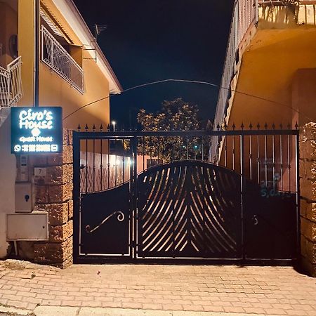 Affittacamere Ciro'S House 奧爾比亞 外观 照片