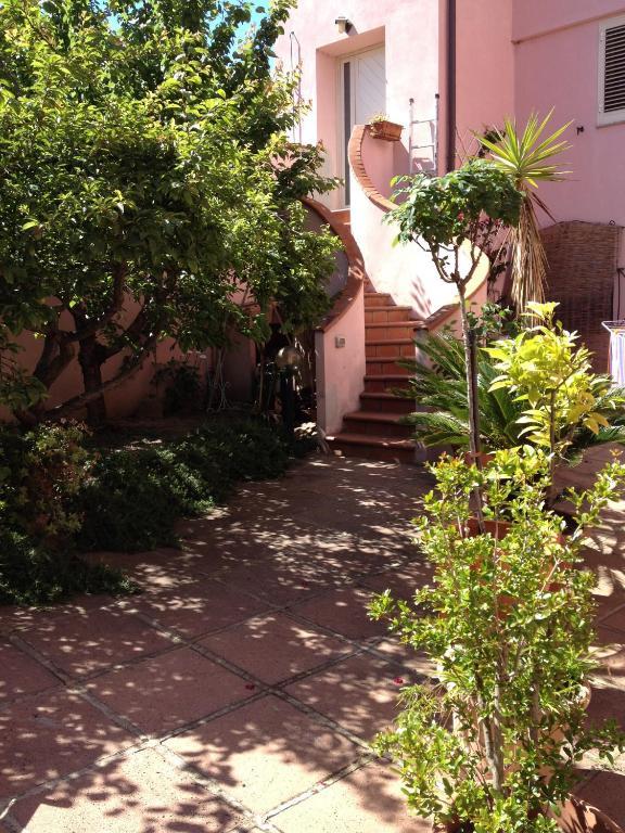 Affittacamere Ciro'S House 奧爾比亞 外观 照片
